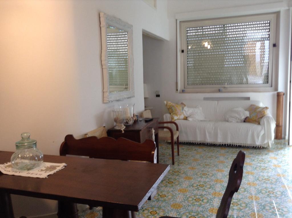 Holiday Home Casba Γκαέτα Δωμάτιο φωτογραφία